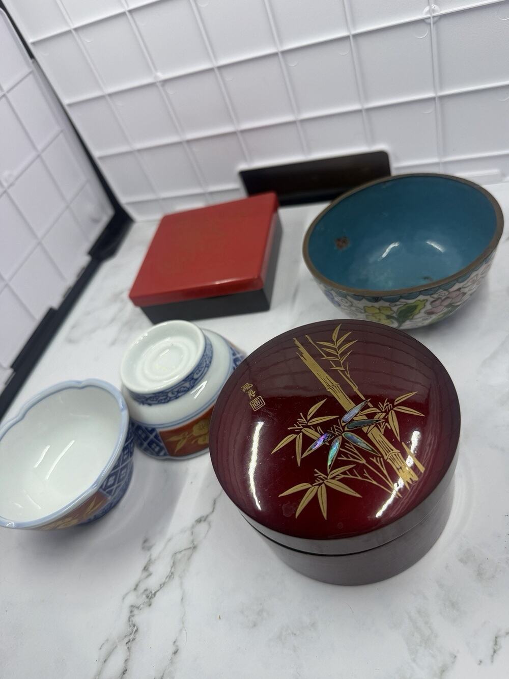 Vintage Asian Mixed Estate Decor Lot - Imari Porcelain, Lacquerware & Cloisonné